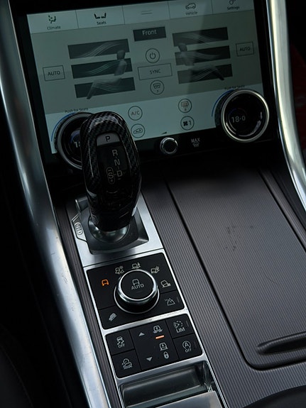 Land Rover Range Rover Sport 17 of 24