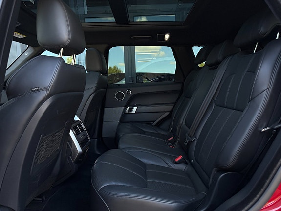 Land Rover Range Rover Sport 21 of 24