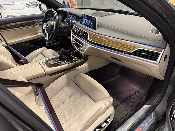 BMW 730 14 of 30