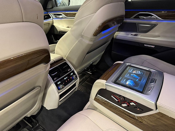 BMW 730 23 of 30