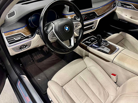 BMW 730 11 of 30