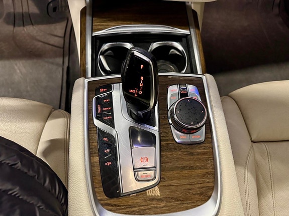 BMW 730 17 of 30