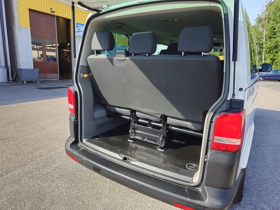 Volkswagen Caravelle 11 of 15