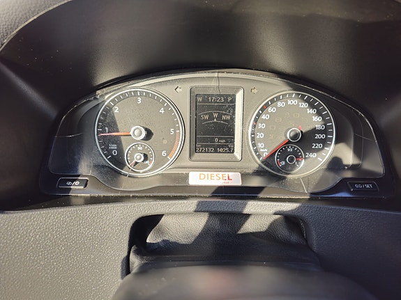 Volkswagen Caravelle 6 of 15