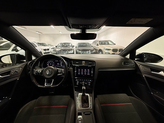 Volkswagen Golf I 17 of 30