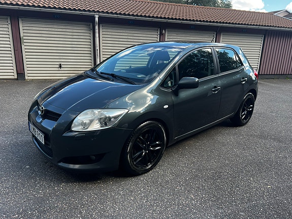 Toyota Auris 6 of 14
