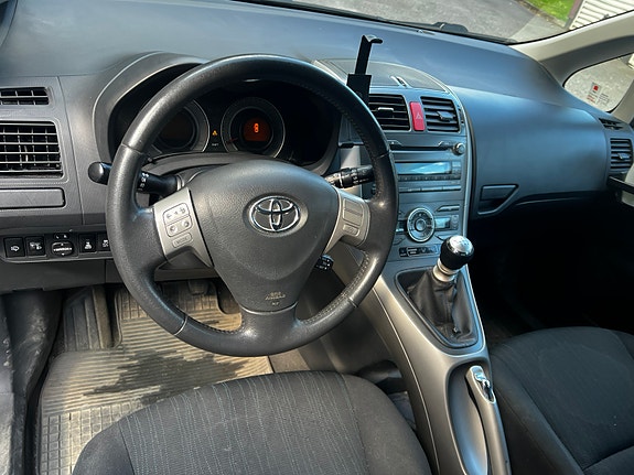 Toyota Auris 13 of 14