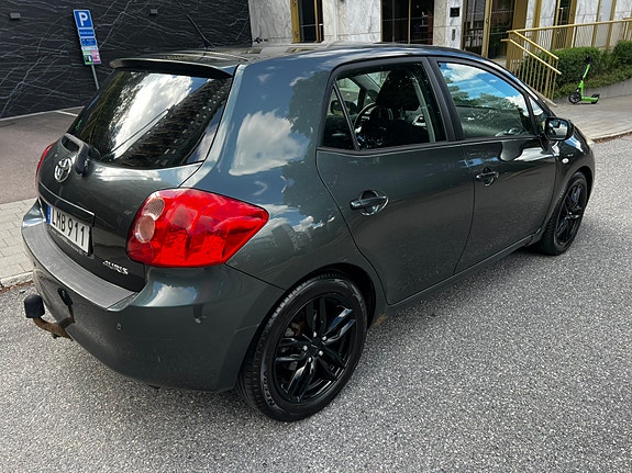Toyota Auris 4 of 14