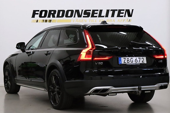 Volvo V90 Cross Country 6 of 30