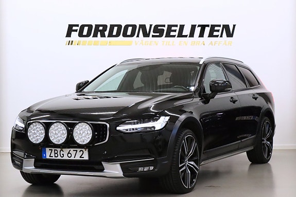 Volvo V90 Cross Country 4 of 30