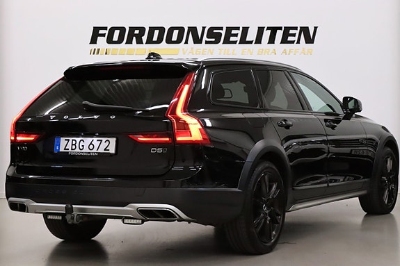 Volvo V90 Cross Country 7 of 30