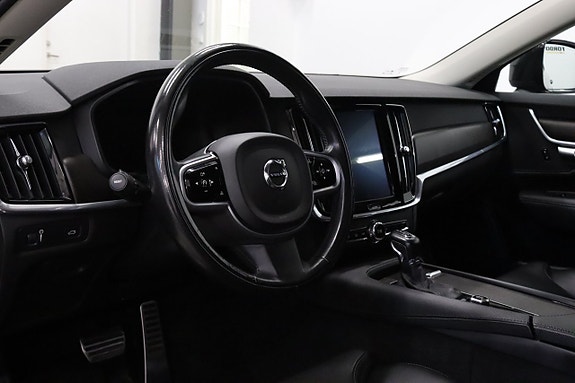 Volvo V90 Cross Country 12 of 30