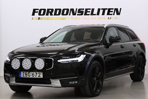 Volvo V90 Cross Country 4 of 30