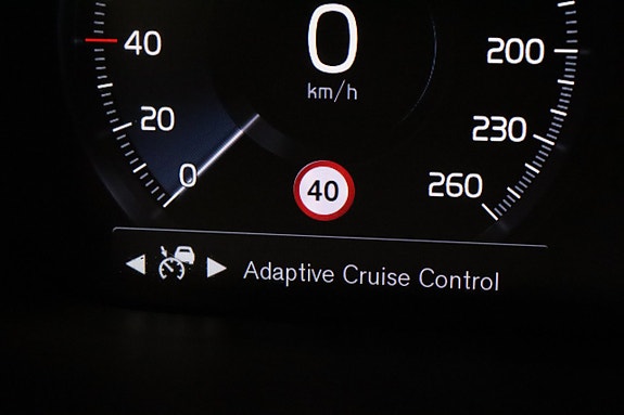 Volvo V90 Cross Country 24 of 30