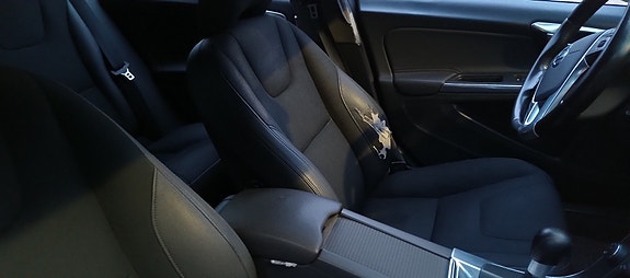 Volvo V60 5 of 12