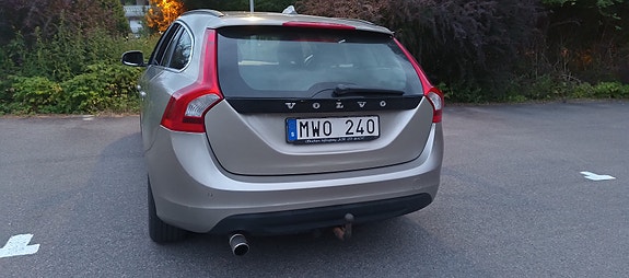 Volvo V60 7 of 12
