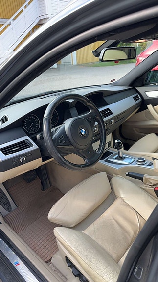 BMW 525d 5 of 7