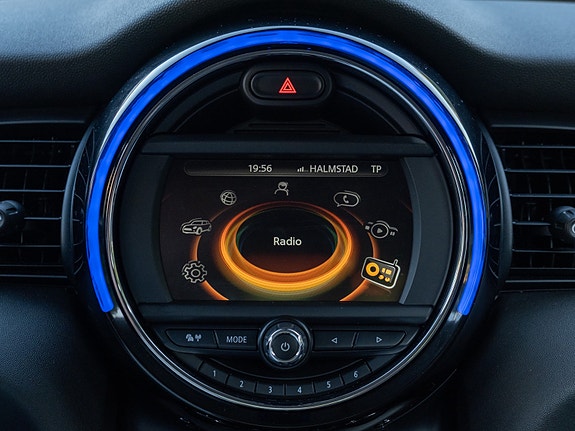 MINI Cooper 11 of 13