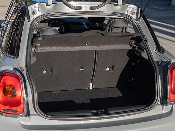 MINI Cooper 7 of 13
