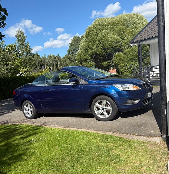 Ford Focus CC 2 of 7