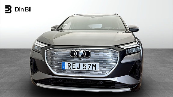 Audi Q4 e-tron 4 of 12