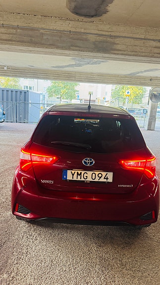 Toyota Yaris 4 of 14