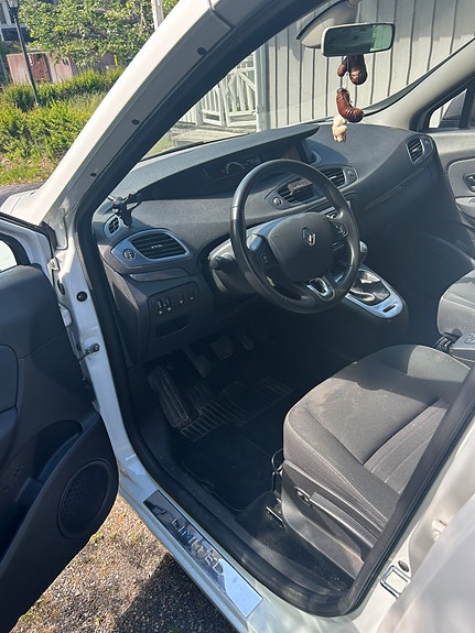 Renault Scenic III 7 of 10