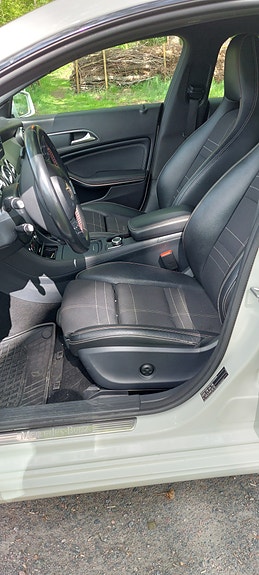 Mercedes-Benz CLA220 d 5 of 5