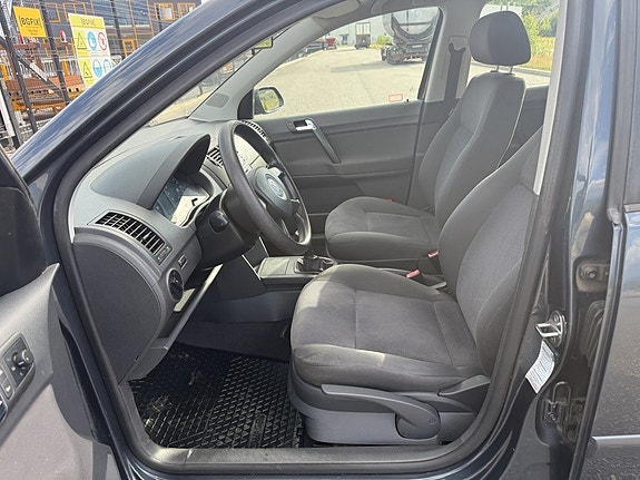 Volkswagen Polo 10 of 26