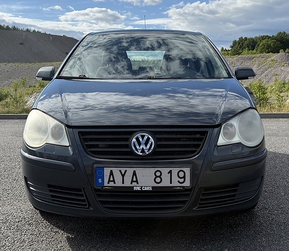 Volkswagen Polo 2 of 26