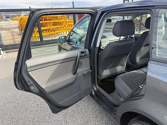 Volkswagen Polo 12 of 26