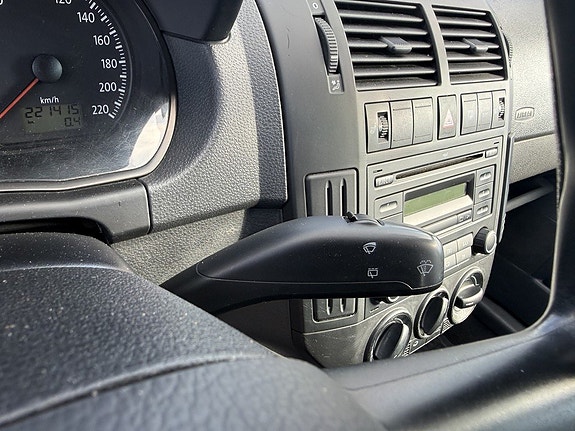 Volkswagen Polo 22 of 26