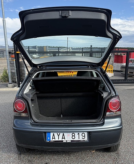 Volkswagen Polo 26 of 26