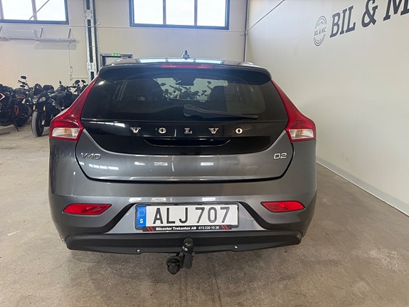 Volvo V40 7 of 15