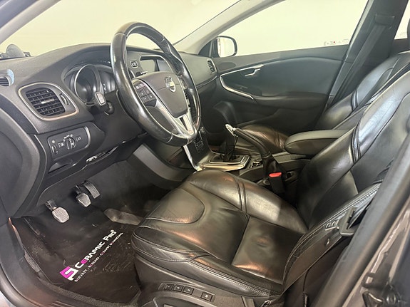 Volvo V40 9 of 15
