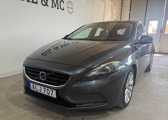 Volvo V40 3 of 15