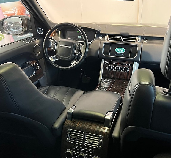Land Rover Range Rover 11 of 22