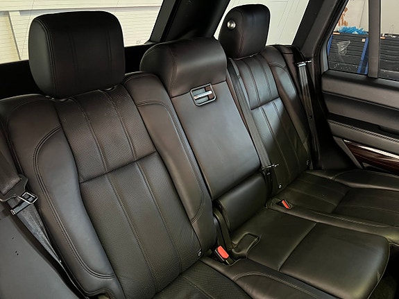 Land Rover Range Rover 18 of 22