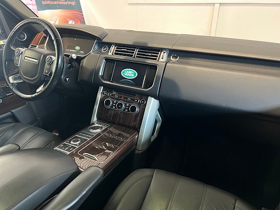 Land Rover Range Rover 12 of 22