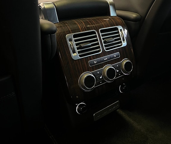 Land Rover Range Rover 20 of 22