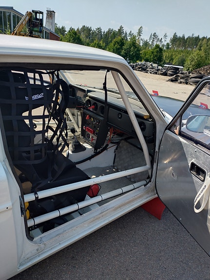 Volvo 142 5 of 8