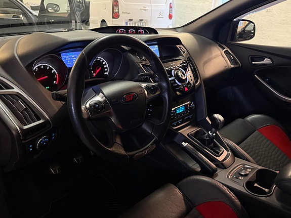 Ford Focus 14 of 20