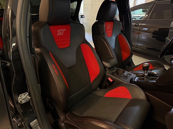 Ford Focus 10 of 20