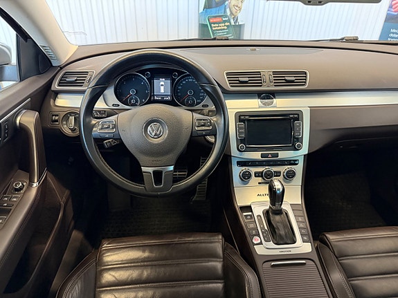 Volkswagen Passat Alltrack 9 of 24