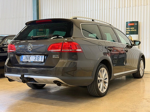 Volkswagen Passat Alltrack 7 of 24