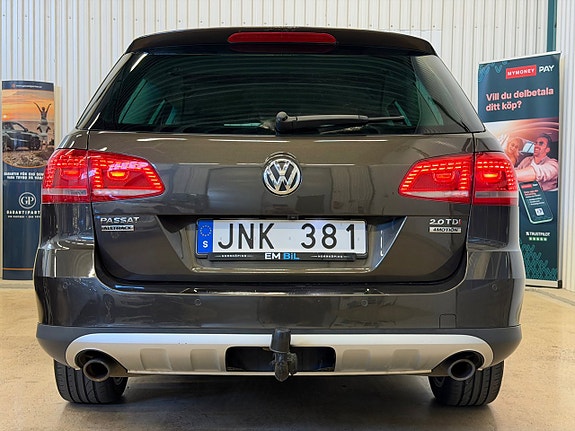 Volkswagen Passat Alltrack 6 of 24