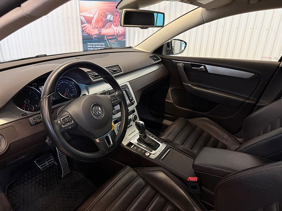 Volkswagen Passat Alltrack 8 of 24