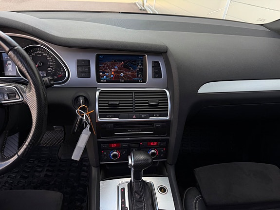 Audi Q7 14 of 15