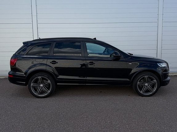 Audi Q7 9 of 15