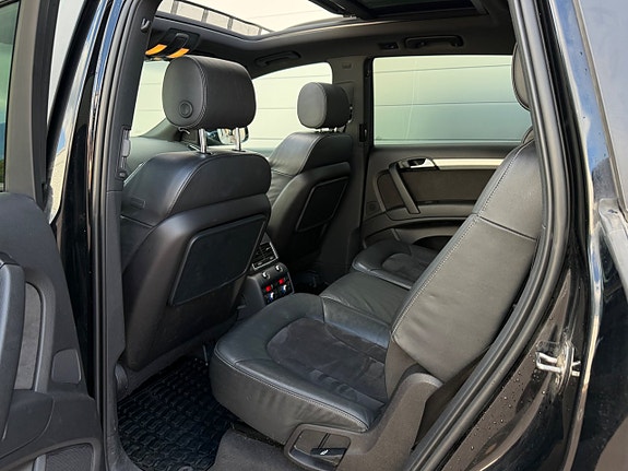 Audi Q7 10 of 15